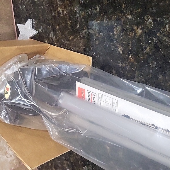 NIB Ambico V-0555 54" Deluxe Video/Photo Tripod New In Box Lots of Great Feature - Picture 3 of 10